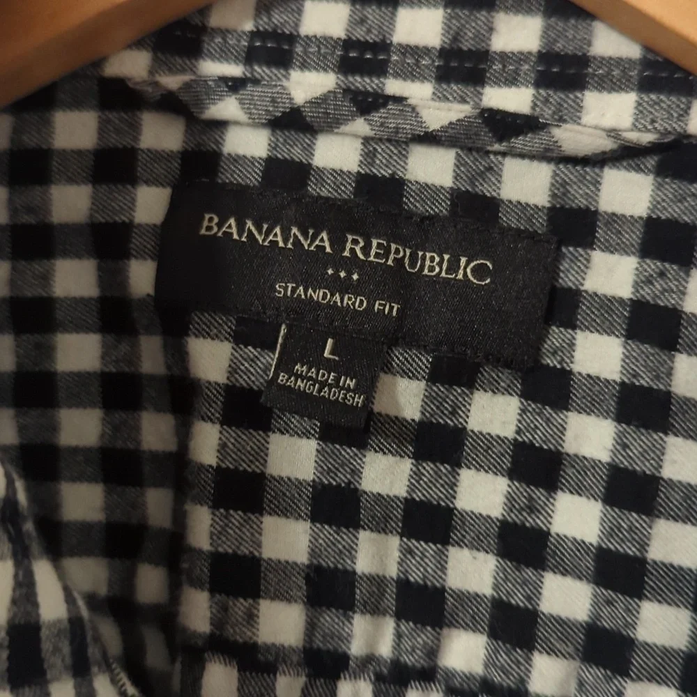 Banana Republic Soft Standard Fit Black & White Checked Plaid Flannel Large